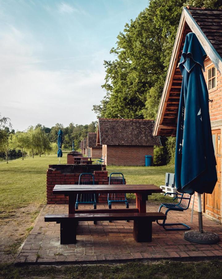 Laguna Club Lake Resort Donji Zabar Екстер'єр фото